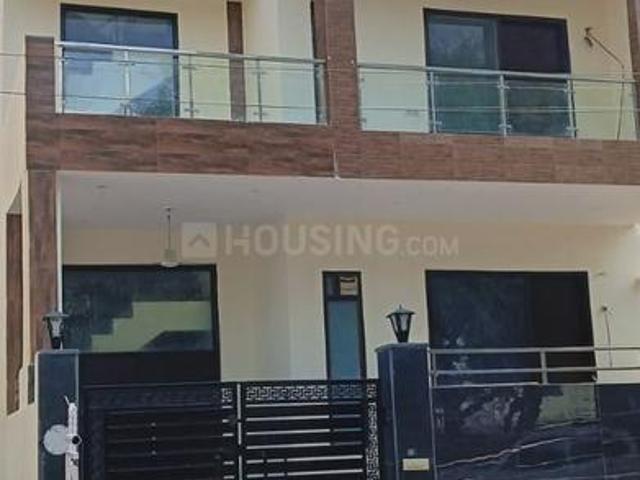 5 BHK Independent House in Sector 57 for resale Gurgaon. The reference number is 20826659