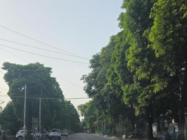 5 BHK Independent House in Sector 68 for resale Mohali. The reference number is 21040275