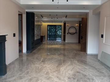 5 BHK Independent House in Sector 8 for resale Chandigarh. The reference number is 19736872