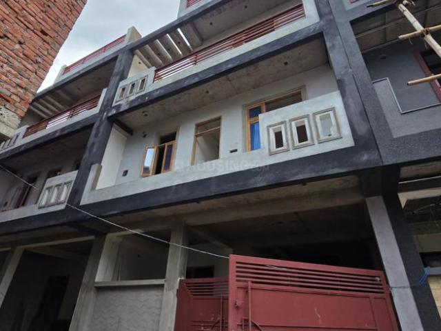 5 BHK Independent House in Susuwahi for resale Varanasi. The reference number is 20948573