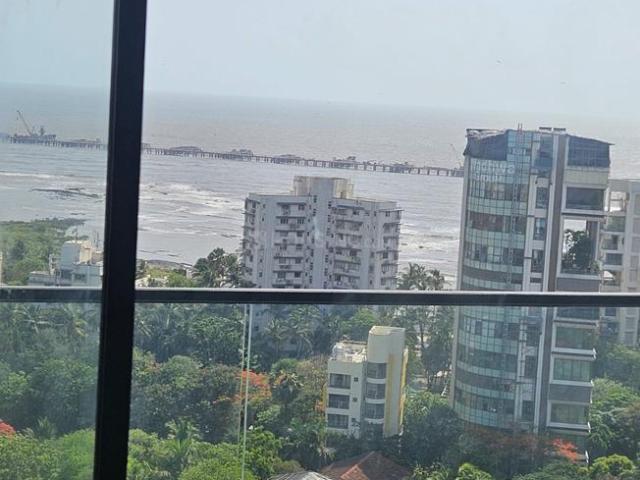 5 BHK Penthouse in Khar West for resale Mumbai. The reference number is 20512649