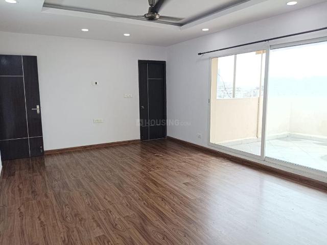 5 BHK Penthouse in Indirapuram for resale Ghaziabad. The reference number is 20802248