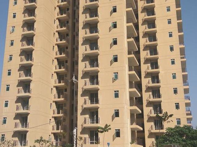 5 BHK Penthouse in Sector 103 for resale Gurgaon. The reference number is 20943575