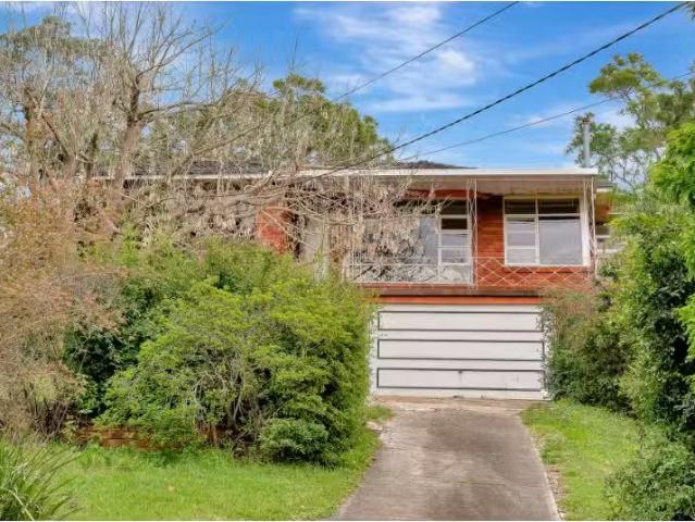 5 Bingara Road, Beecroft House for rent Listed by Kitty Lo of.