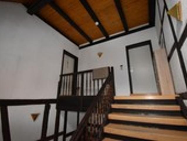 5 bis 6 Zimmerwohnung