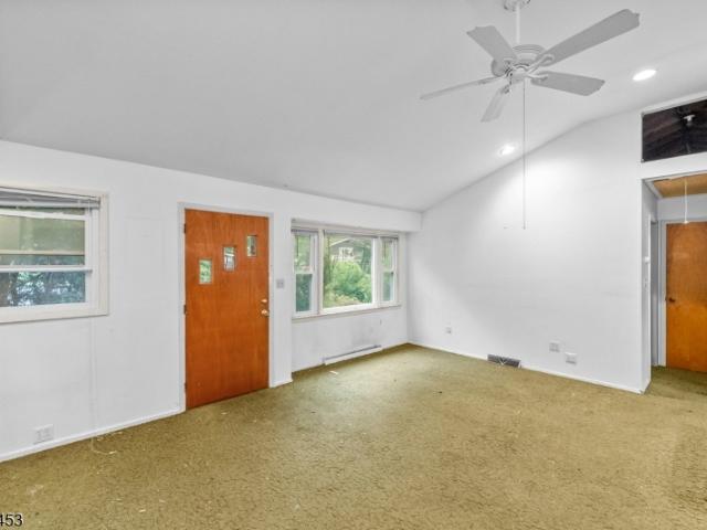5 Black Oak Dr