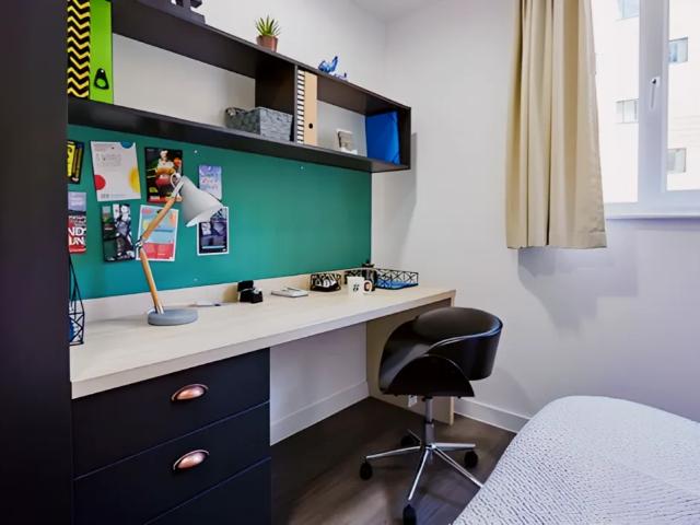 5 Blackhorse Lane, London E17, 1 bed flat to rent, £1,036 pcm | PrimeLocation