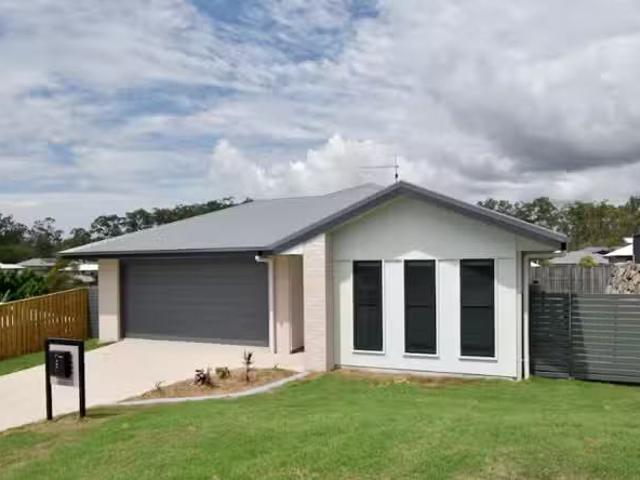 5 Boondooma Court, Boyne Island, QLD 4680