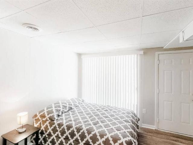 5 BR in College Park