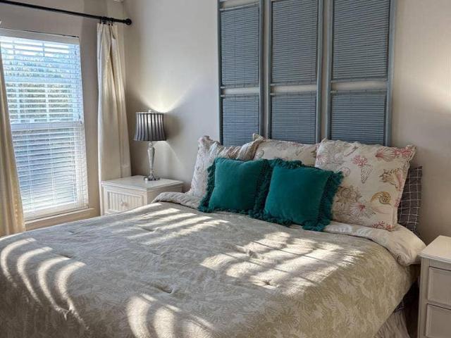 5 BR in Frankford