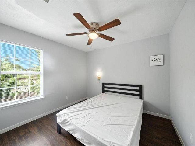 5 BR in Houston