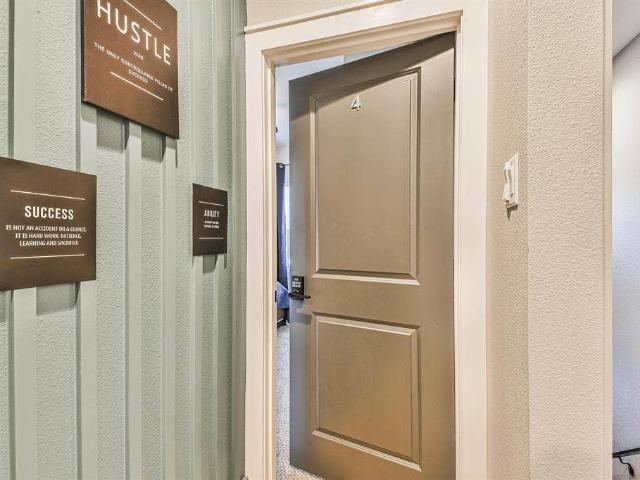 5 BR in Houston