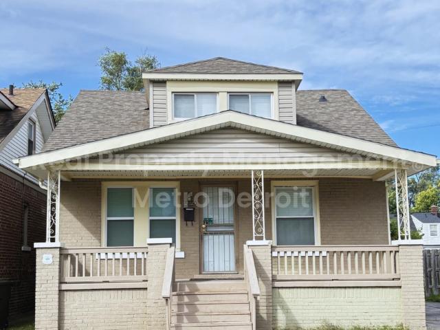 5 BR, 1.5 BA Apartment 15859 Santa Rosa Drive, Detroit, MI 48238