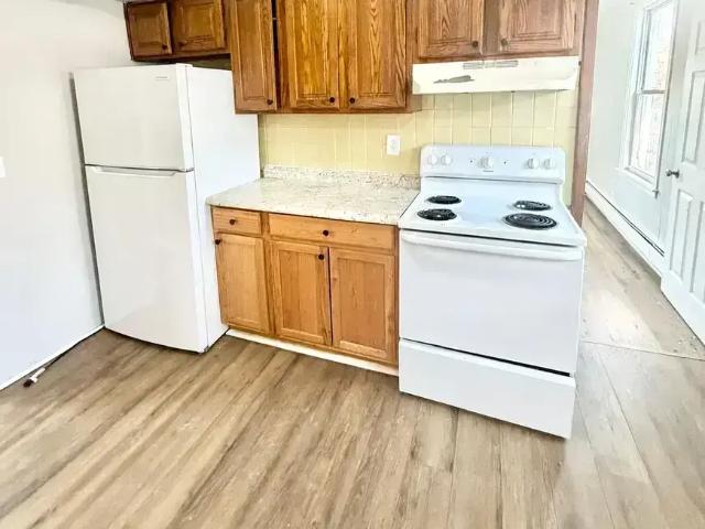 5 BR, 1.5 BA Apartment 41 Osborn Ave, New Haven, CT 06511