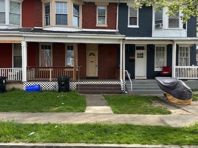 5 BR, 1 BA Apartment 111 N 17th St Harrisburg, PA 17103