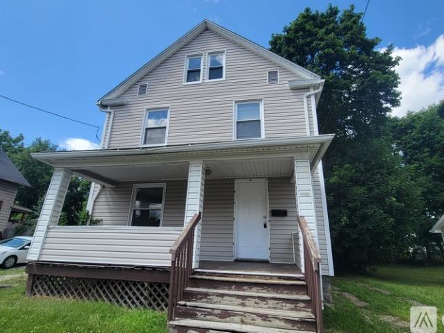 5 BR, 1 BA Apartment 1133 5th Ave, Akron, OH 44306