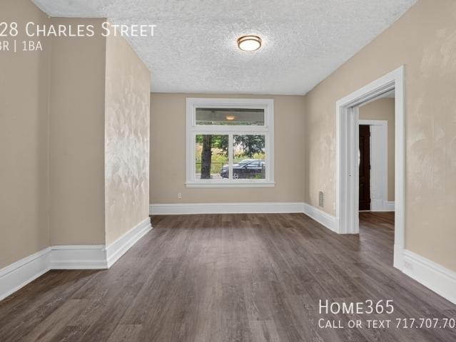 5 BR, 1 BA Apartment 128 Charles Street, Mount Oliver, PA 15210