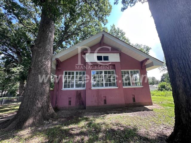 5 BR, 1 BA Apartment 223 Kentucky, Danville, IL 61832