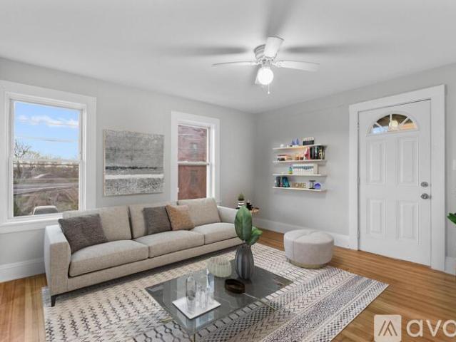5 BR, 1 BA Apartment 5 Flower St, Unit 2, Middletown, CT 06457