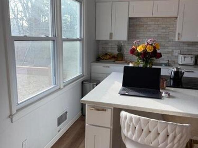 5 BR, 2.5 BA Apartment 10525 Mersington Ave, Kansas City, MO 64137