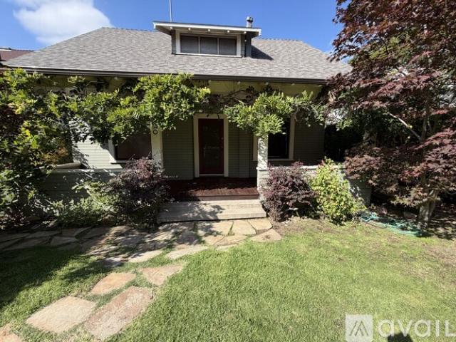4 BR, 2.5 BA Apartment 1520 Bath Street, Santa Barbara, CA 93101