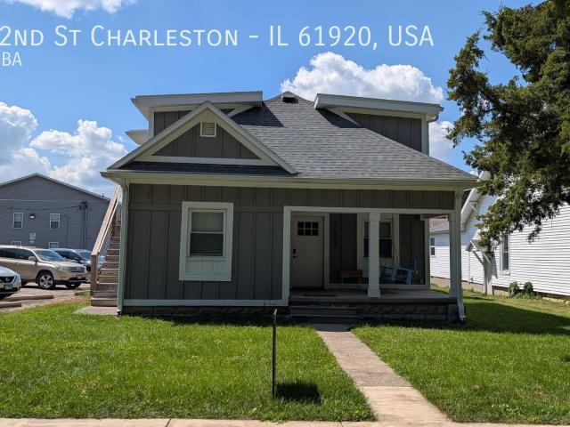 5 BR, 2.5 BA Apartment 1532 2nd St Charleston, Charleston, IL 61920