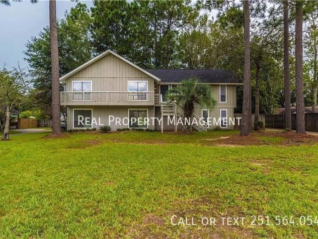 5 BR, 2.5 BA Apartment 2004 Pine Needle Drive E Mobile, AL 36609