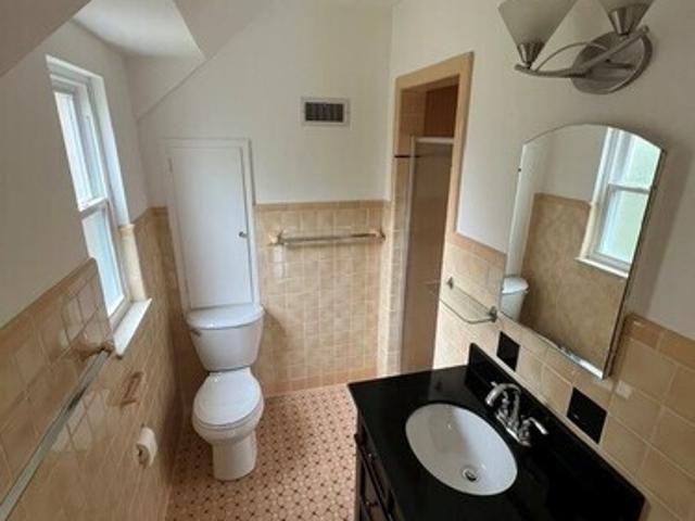 5 BR, 2.5 BA Apartment 2204 Orchard Road, Toledo, OH 43606
