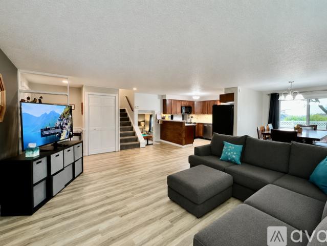 5 BR, 2.5 BA Apartment 4448 Cabernet Ct, Liberty TWP, OH 45011