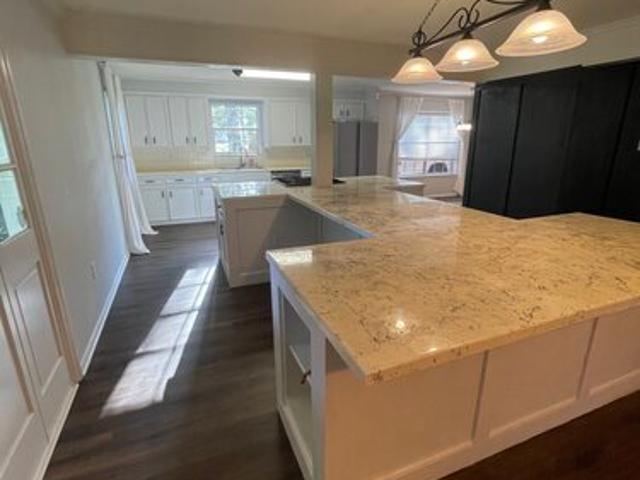 5 BR, 2.5 BA Apartment 5427 Bennington Avenue, Baton Rouge, LA 70808