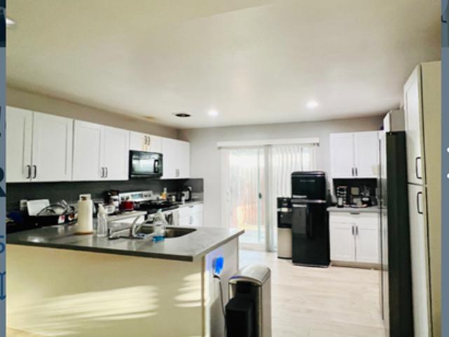 5 BR, 2 BA Apartment 15621 California Street, Tustin, CA 92780