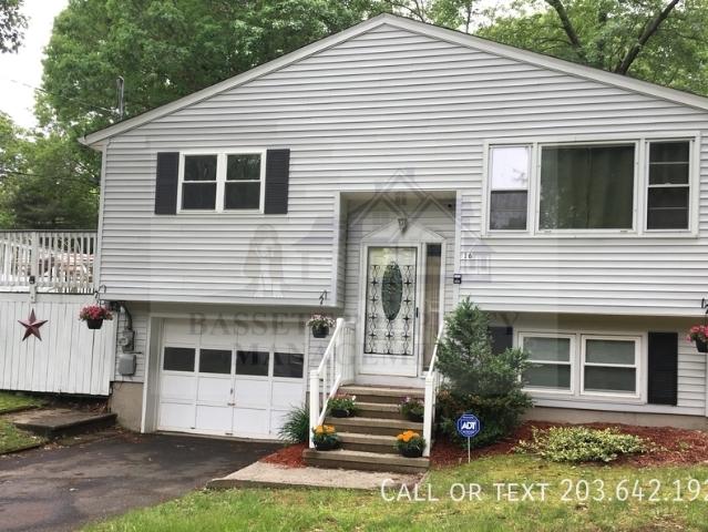 5 BR, 2 BA Apartment 16 Postman Hwy, North Haven, CT 06473