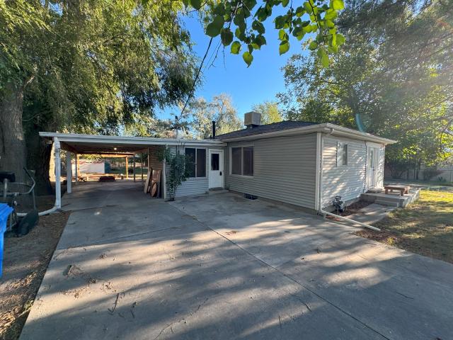 5 BR, 2 BA Apartment 1758 W Myers Ln, Riverton, UT 84065