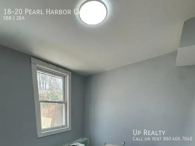 5 BR, 2 BA Apartment 18 20 Pearl Harbor Cir, Bridgeport, CT 06610