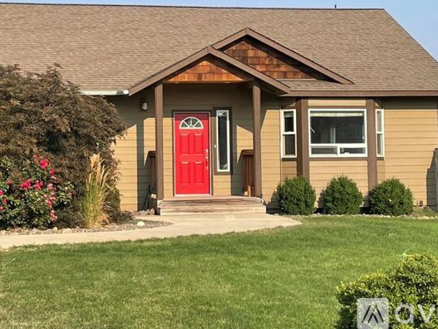 5 BR, 2 BA Apartment 2208 N Spar Lane, Ellensburg, WA 98926