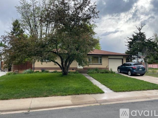 5 BR, 2 BA Apartment 3045 23rd Street, Boulder, CO 80304