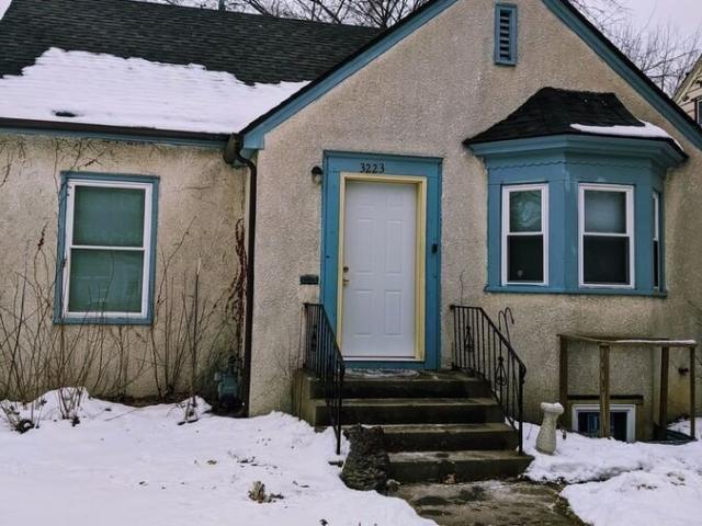 5 BR, 2 BA Apartment 3223 Thomas Ave N, Minneapolis, MN 55412