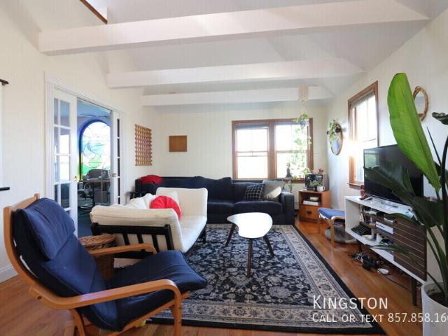5 BR, 2 BA Apartment 40 Atherton Rd Brookline, MA 02446