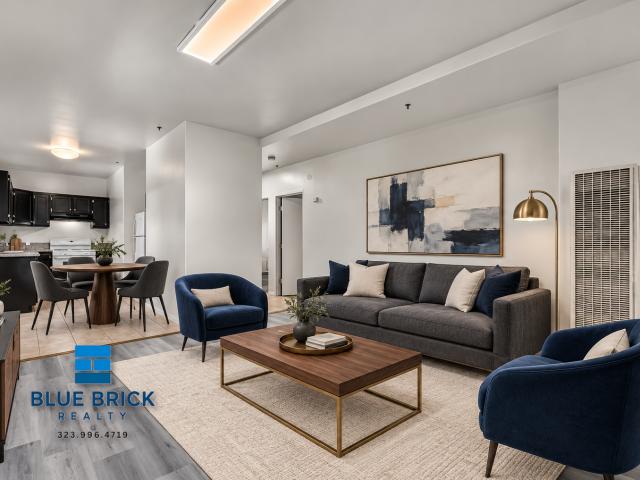 5 BR, 2 BA Apartment 5869 S Figueroa St, Los Angeles, CA 90003