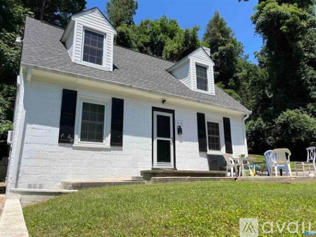 5 BR, 2 BA Apartment 513 Valley Rd, Charlottesville, VA 22903