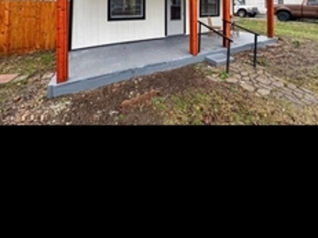 5 BR, 2 BA Apartment 613 West Sequoyah Avenue, Vinita, OK 74301