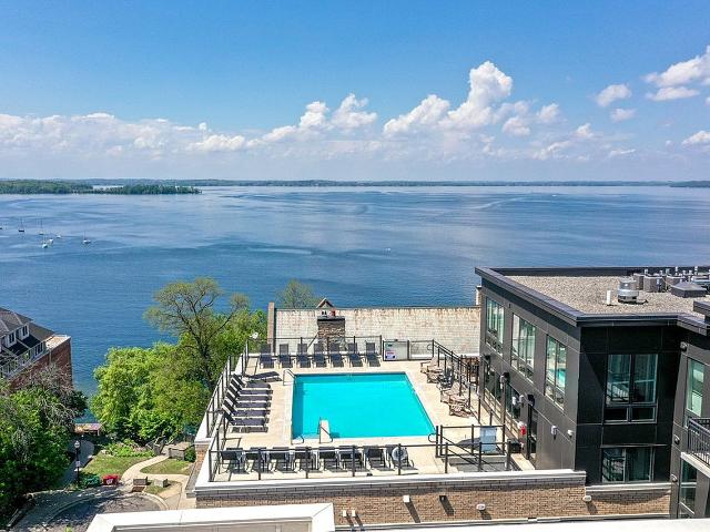 5 BR, 2 BA Apartment 633 N Henry St Unit Entire Unit Priced By Bed, Madison, WI 53703