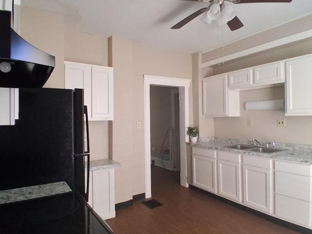 5 BR, 2 BA Apartment 76 Cambria St., Newark, OH 43055