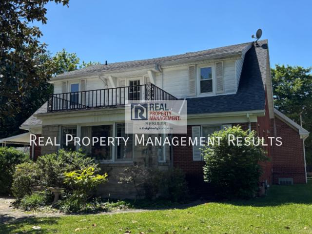 5 BR, 2 BA Apartment 723 S. Frederick St Evansville, IN 47714