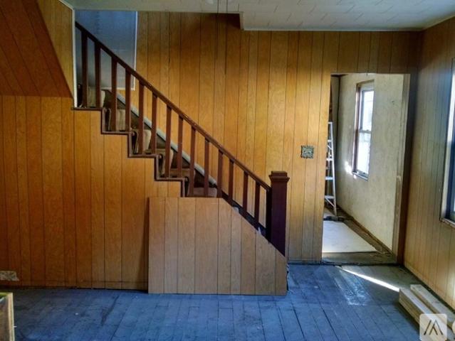 5 BR, 2 BA Apartment 904 Penn Street, Uledi, PA 15484