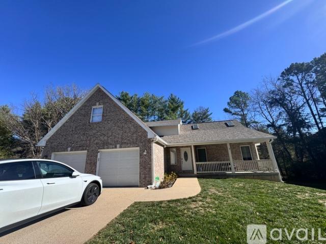 5 BR, 3.5 BA Apartment 10626 Conifer Cir, Rolla, MO 65401