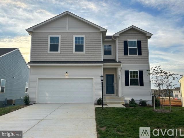 5 BR, 3.5 BA Apartment 121 Solstice Way, Charles Town, WV 25414