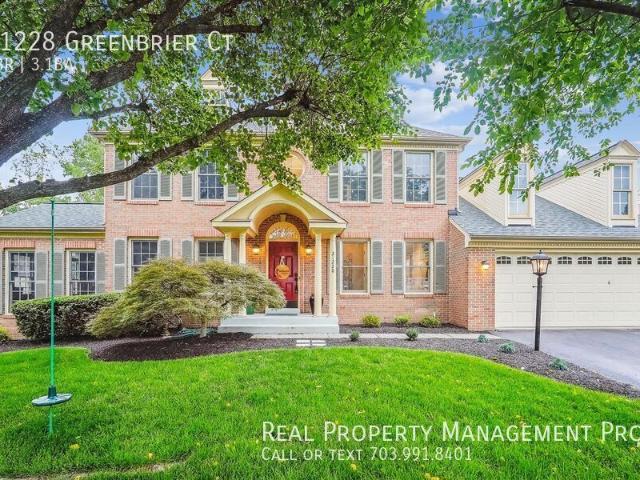 5 BR, 3.5 BA Apartment 21228 Greenbrier Ct, Ashburn, VA 20147