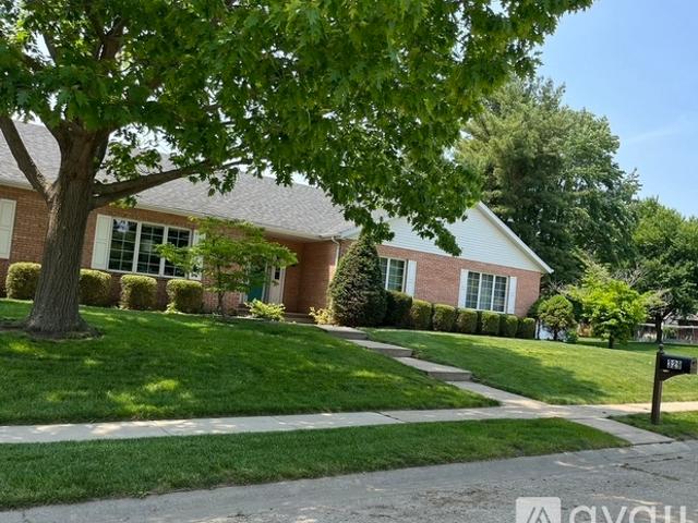 5 BR, 3.5 BA Apartment 329 Golf Road, Springfield, IL 62704
