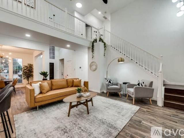 5 BR, 3.5 BA Apartment 3933 Wisteria Ln, Haltom City, TX 76137
